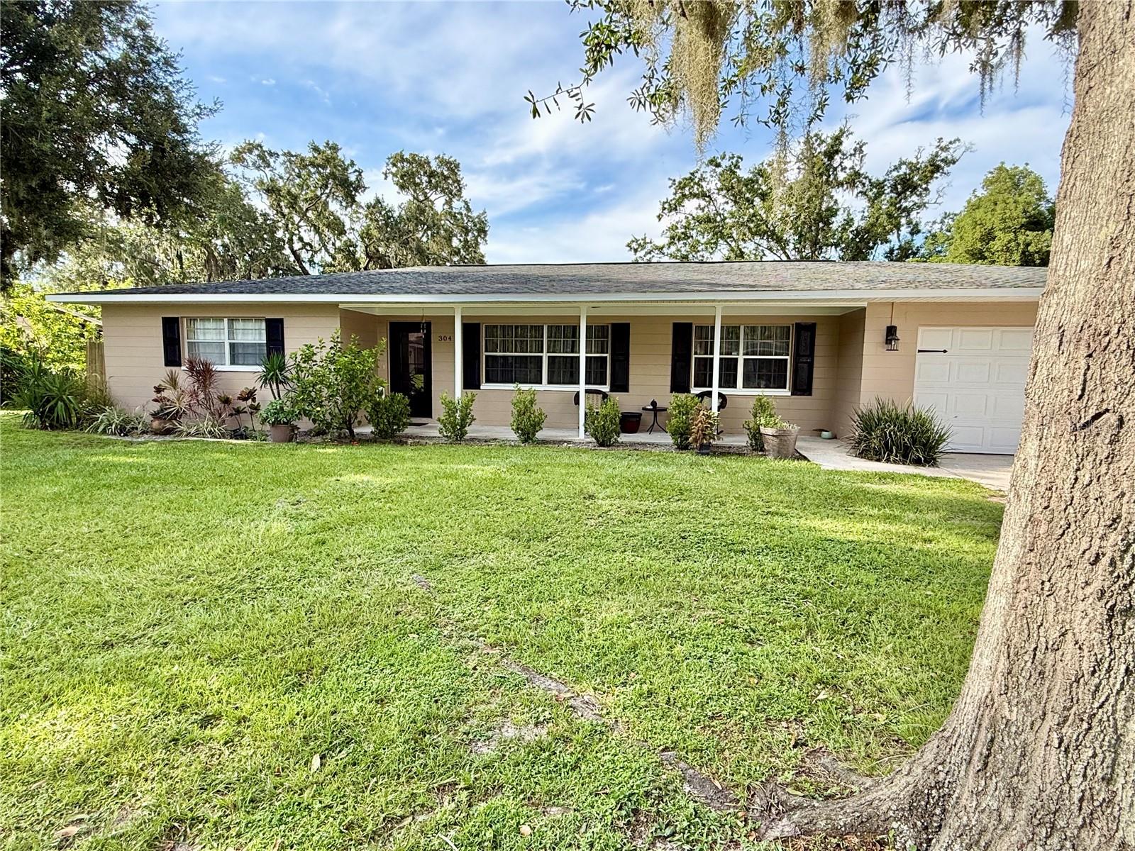 304 BLUEBIRD AVENUE