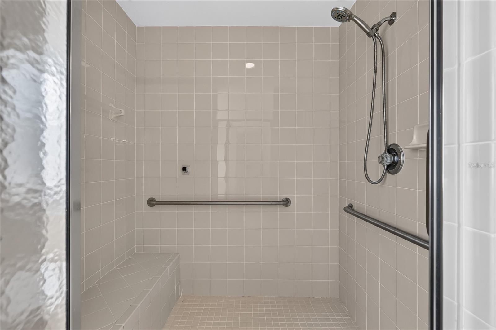 4647 NE 15TH STREET
