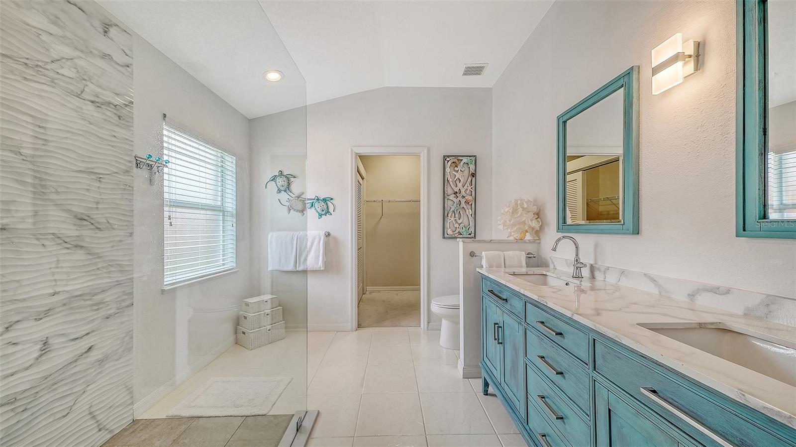 VENTURA VILLAGE - Residential