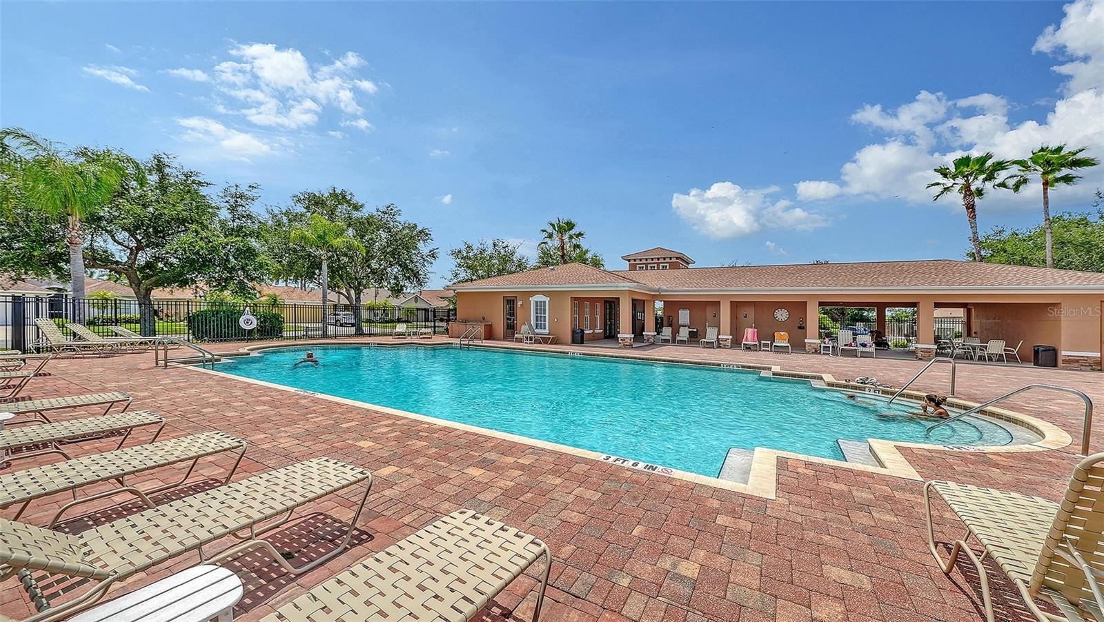 VENTURA VILLAGE - Residential