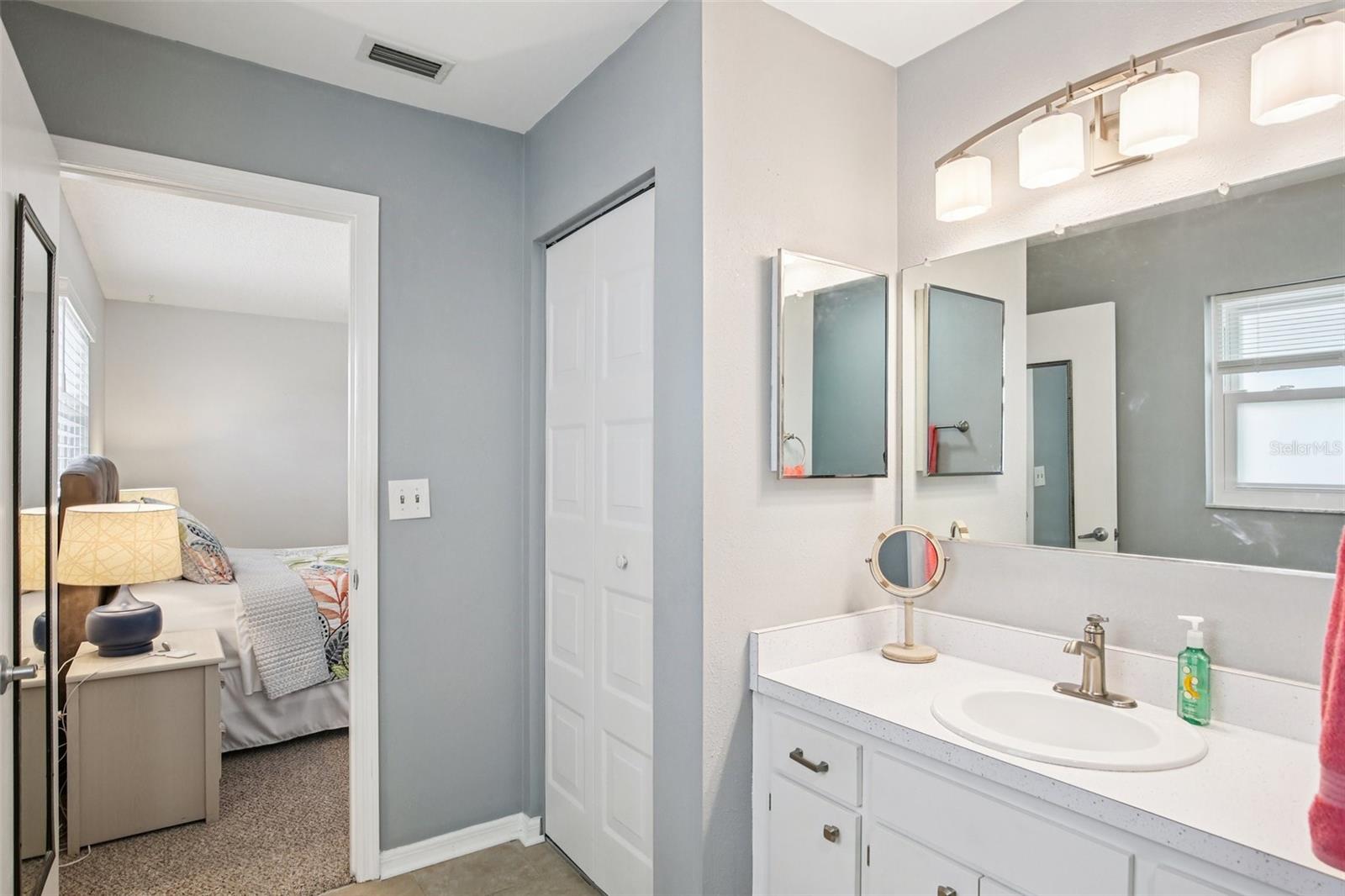 SUN CITY CENTER UNIT 32 - Residential