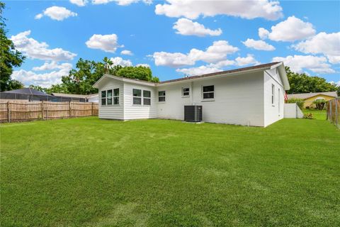 A home in VALRICO