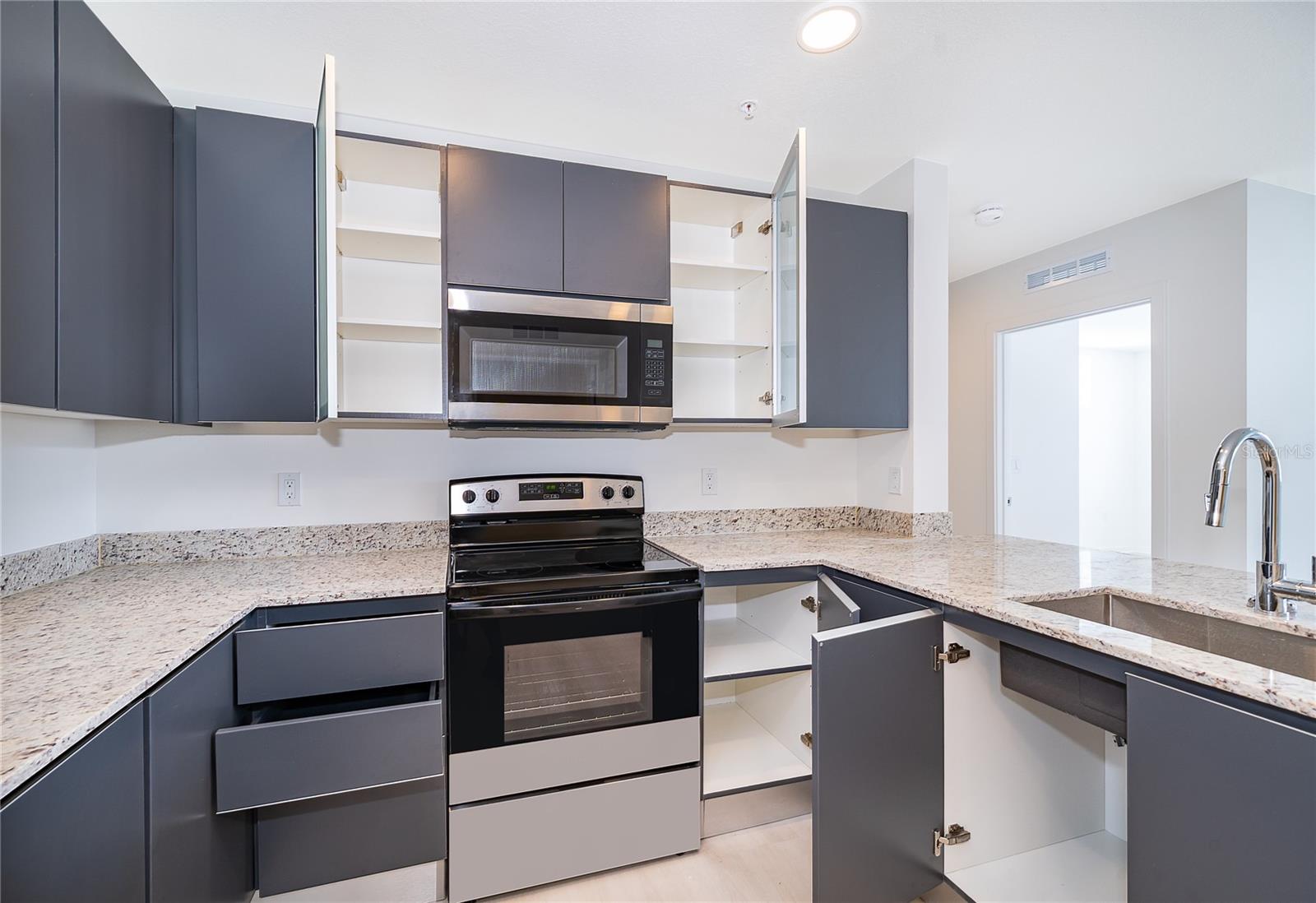 MILLENIA PARK CONDOMINIUM - Residential