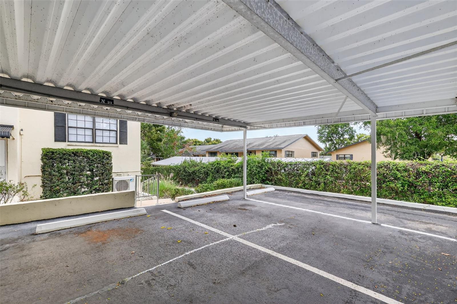 MOUNT DORA SOUTHERN OAKS CONDO - Residential