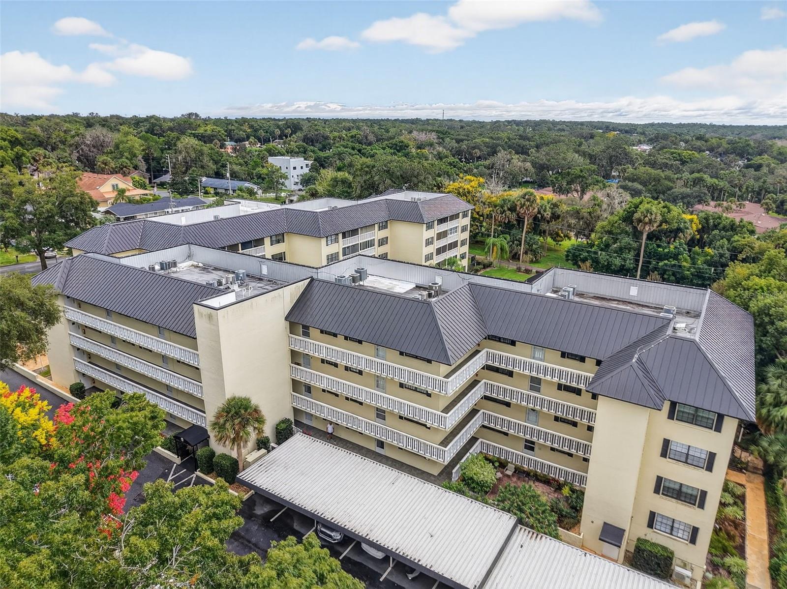 MOUNT DORA SOUTHERN OAKS CONDO - Residential