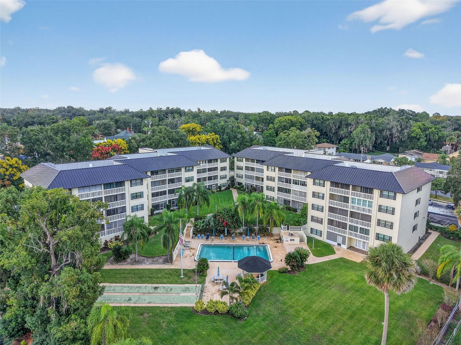 MOUNT DORA SOUTHERN OAKS CONDO - Residential