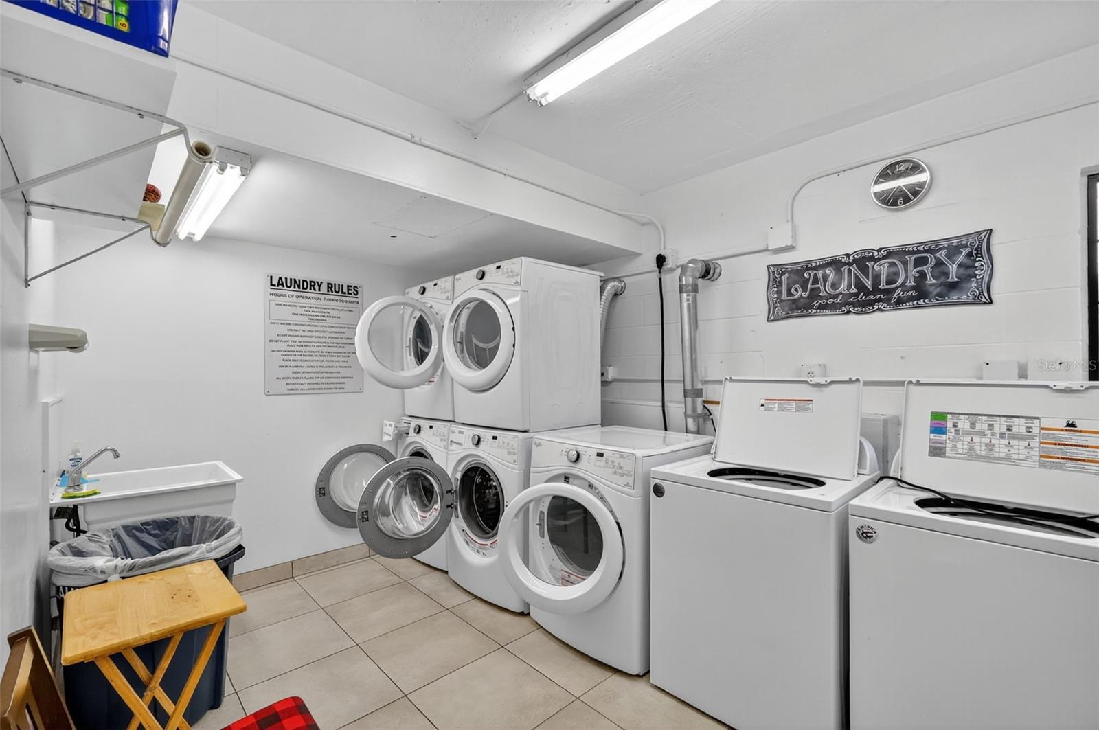 MOUNT DORA SOUTHERN OAKS CONDO - Residential