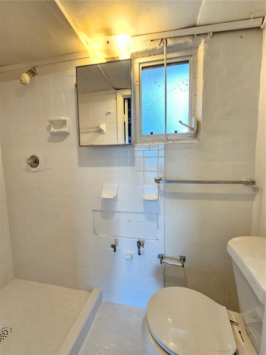 HOLIDAY HILL - Residential Lease