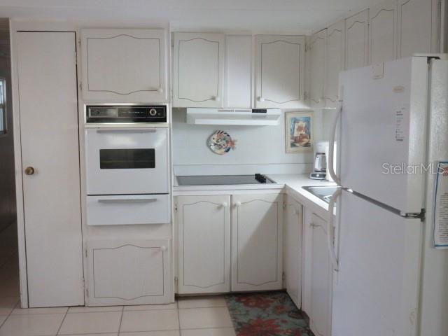 SANDPIPER RESORT COOP INC OR 1816/374 - Residential Lease