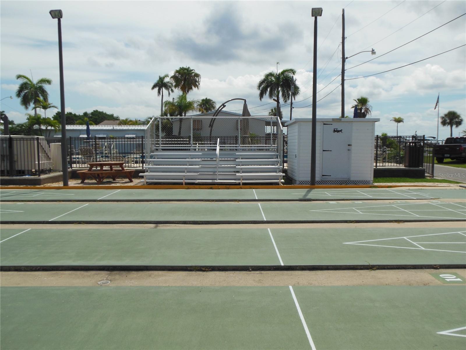 SANDPIPER RESORT COOP INC OR 1816/374 - Residential Lease