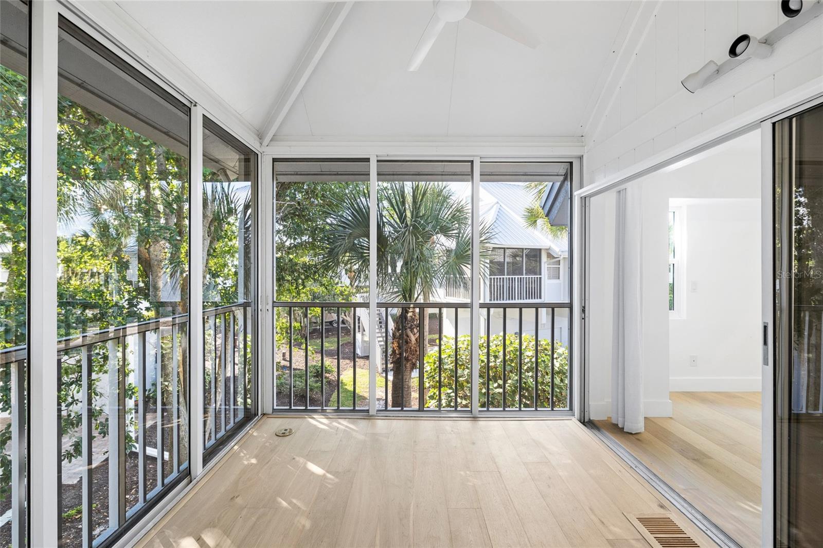 VILLAGE BOCA GRANDE CLUB - Residential