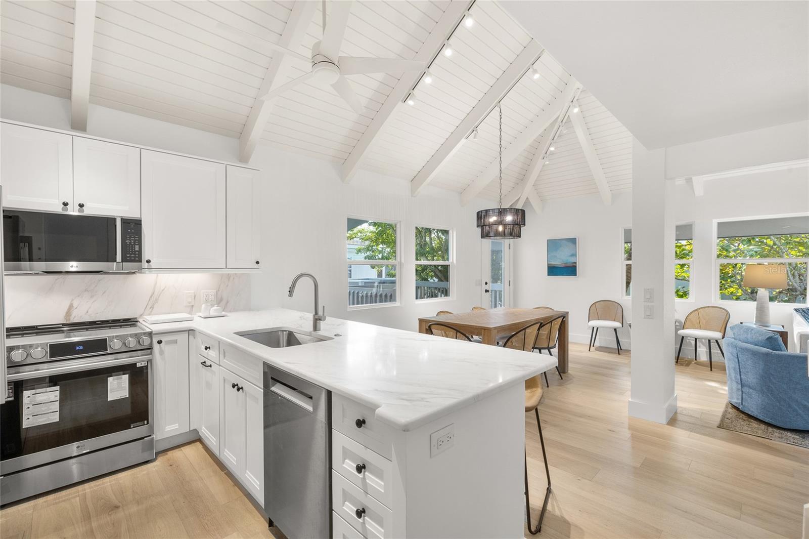 VILLAGE BOCA GRANDE CLUB - Residential