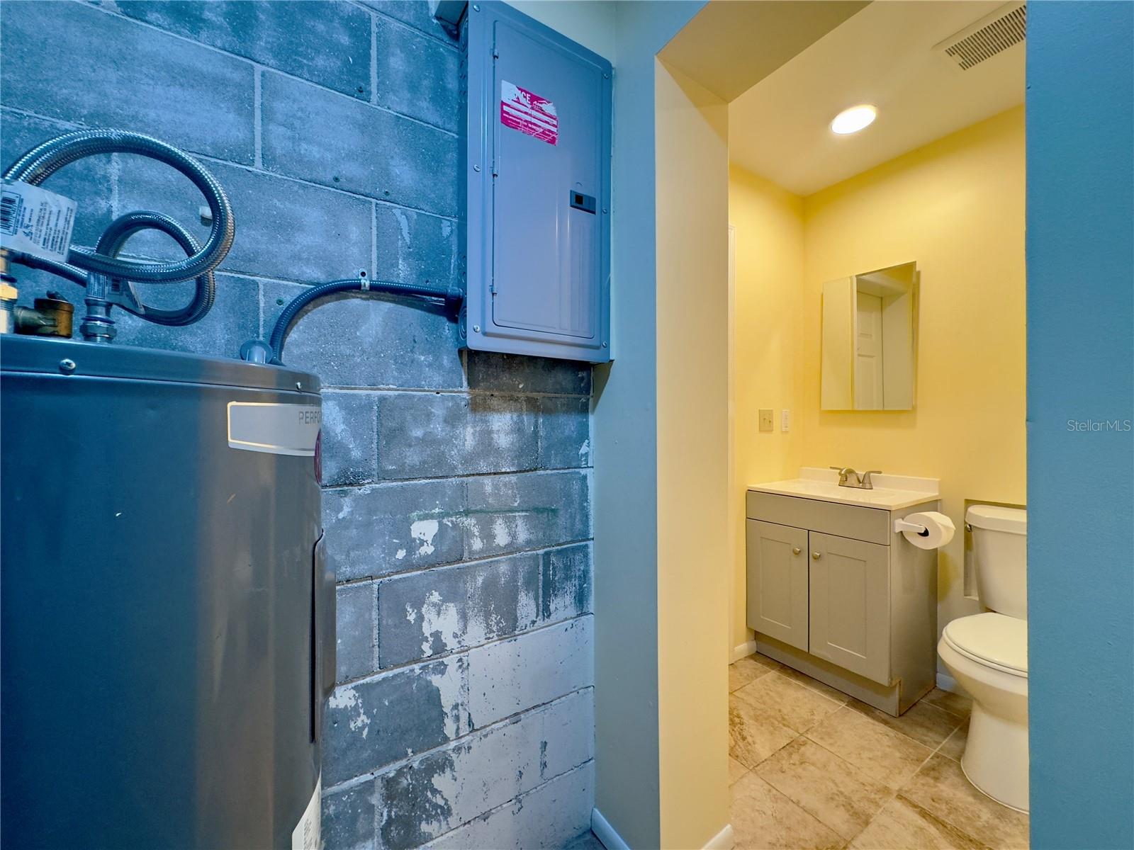 ACREAGE & UNREC - Residential Lease