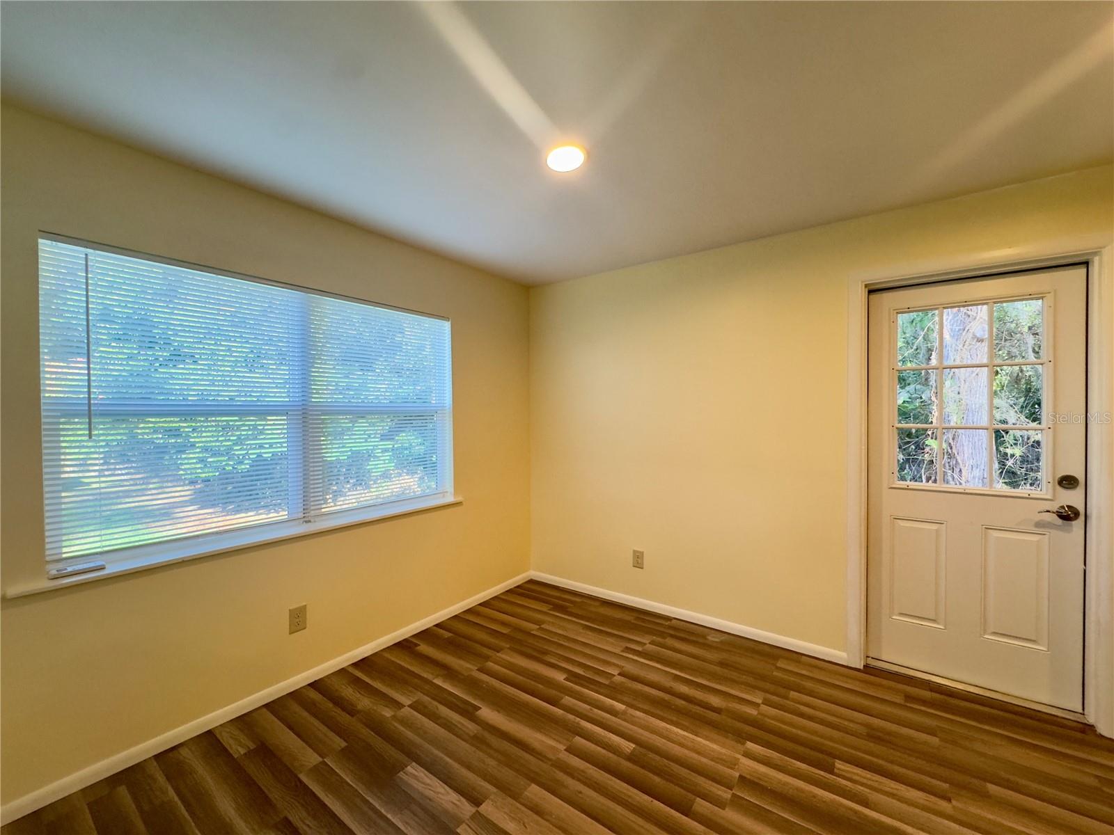 ACREAGE & UNREC - Residential Lease