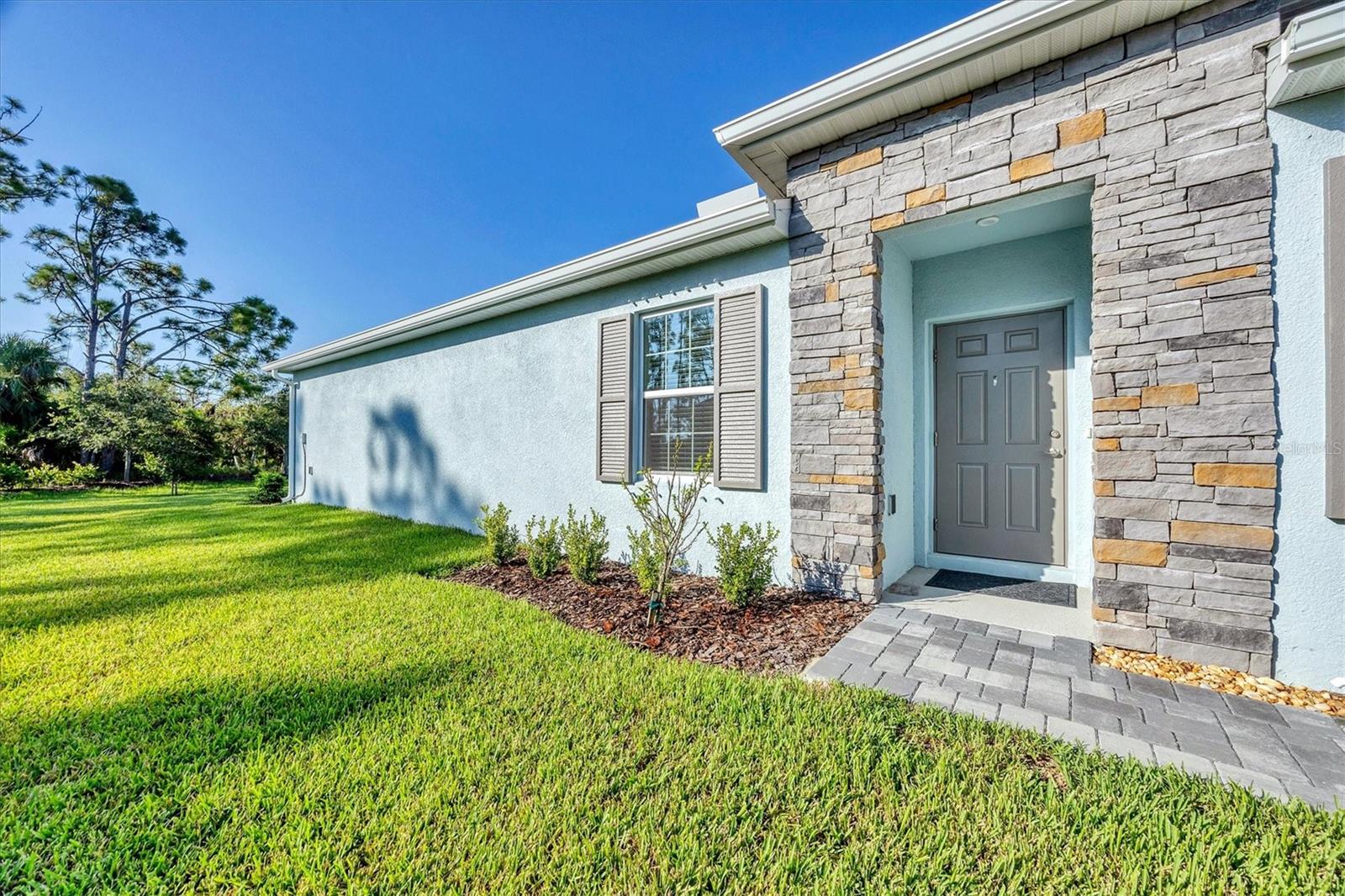 1958 W PALMS DRIVE