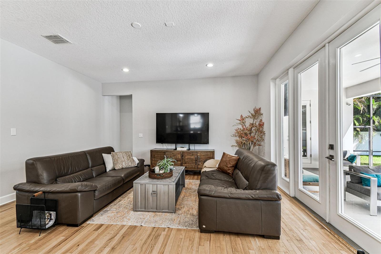 VIRGINIA TERRACE - Residential
