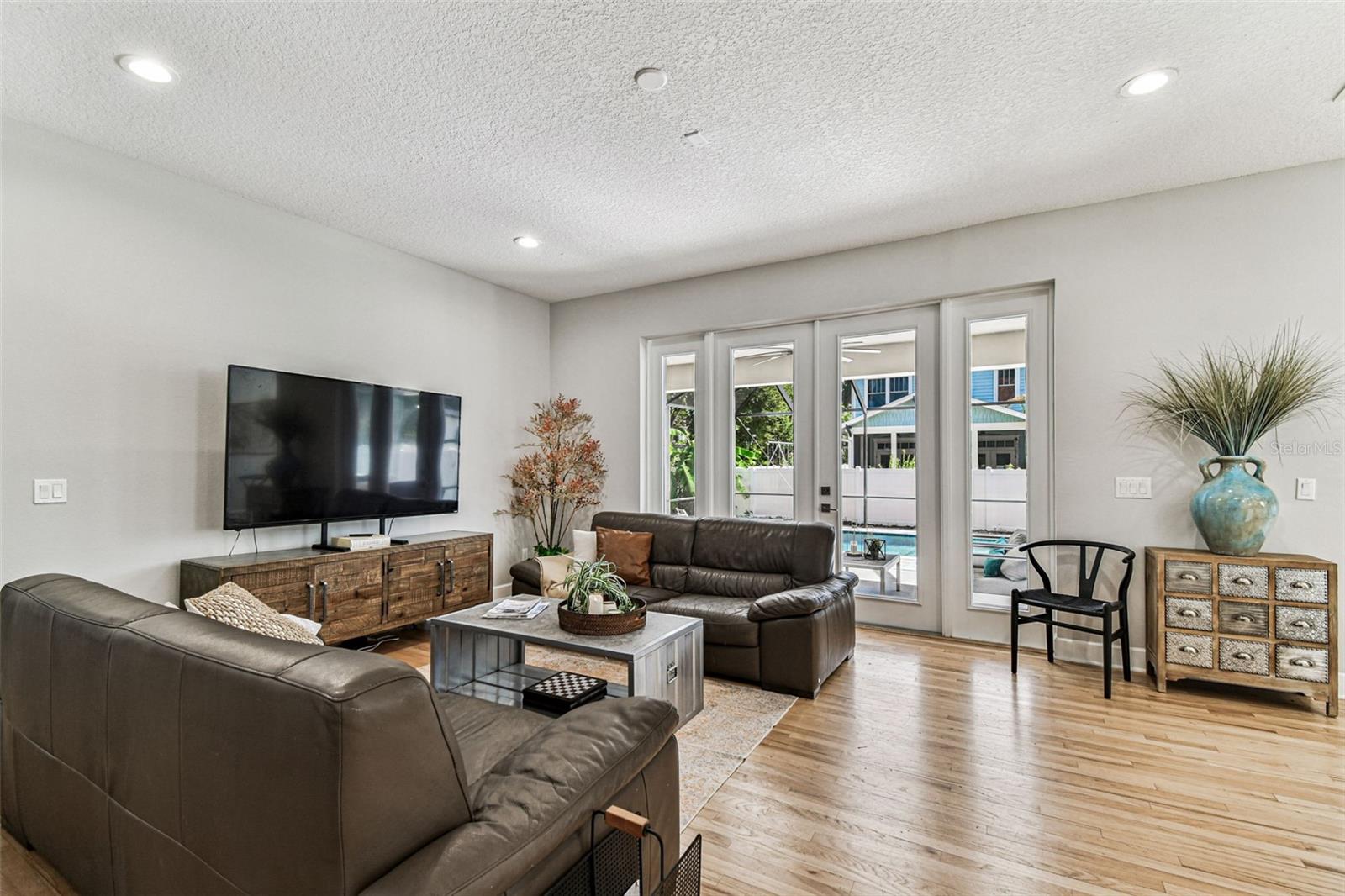 VIRGINIA TERRACE - Residential