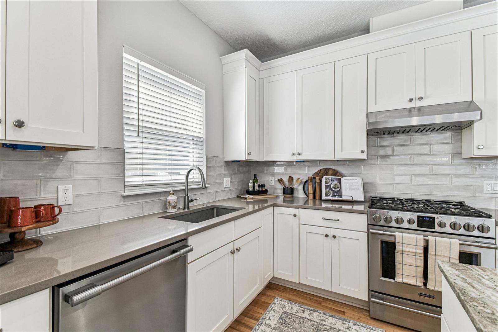 VIRGINIA TERRACE - Residential
