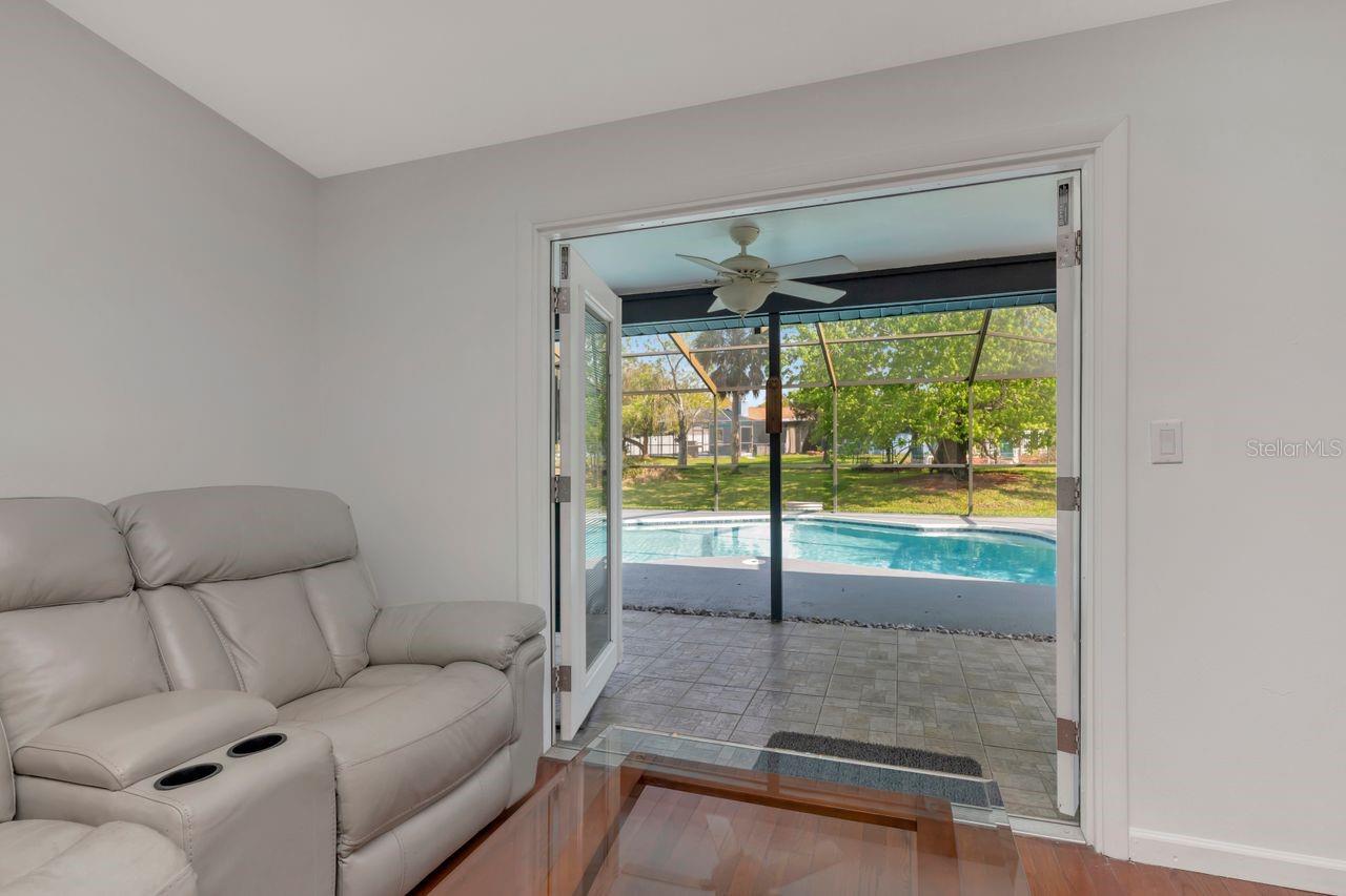 MANORS OF FOREST LAKES THE - Residential