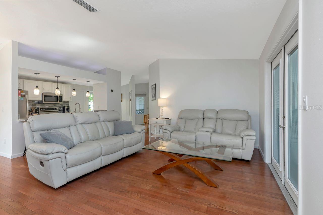 MANORS OF FOREST LAKES THE - Residential