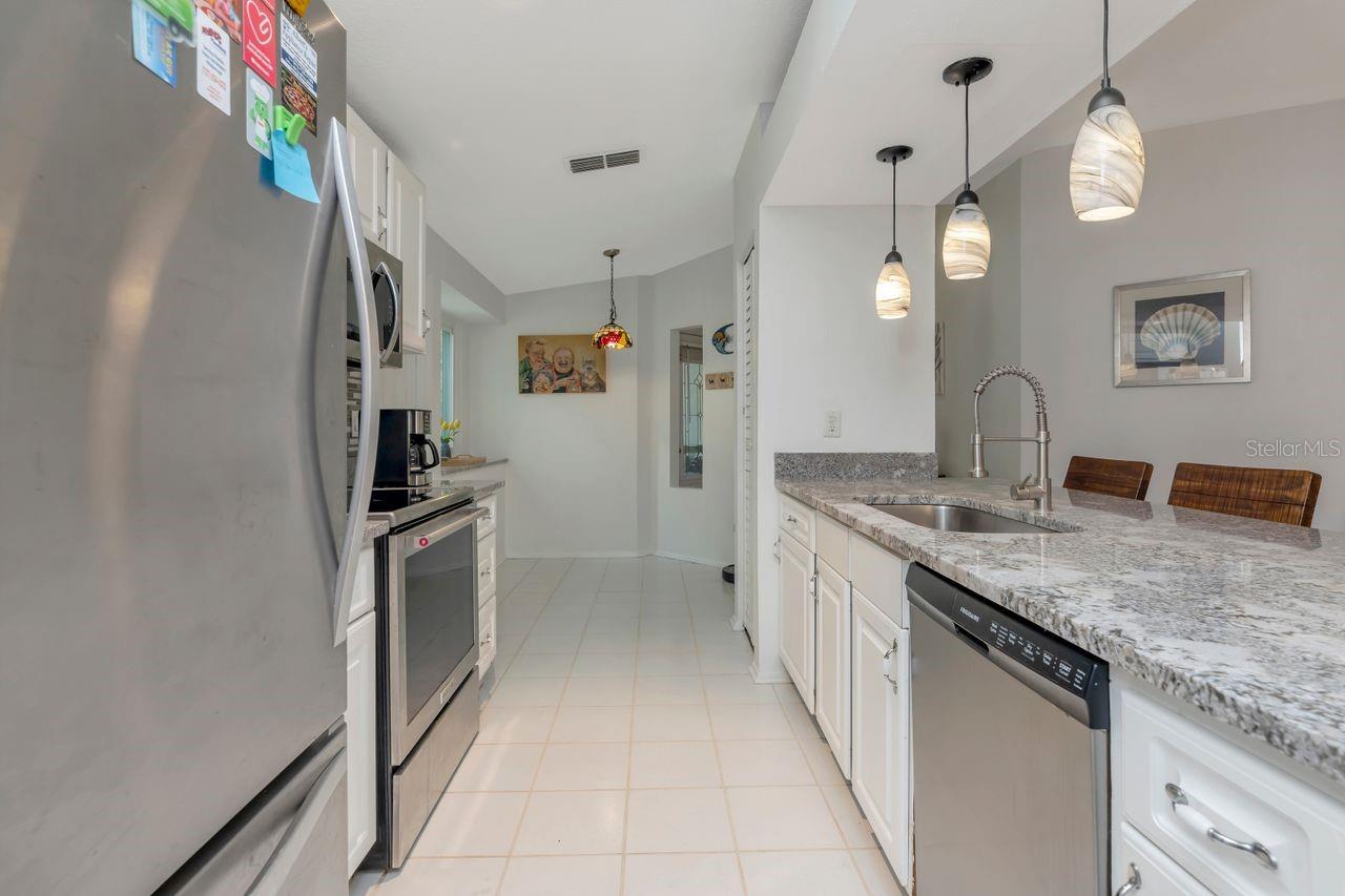 MANORS OF FOREST LAKES THE - Residential