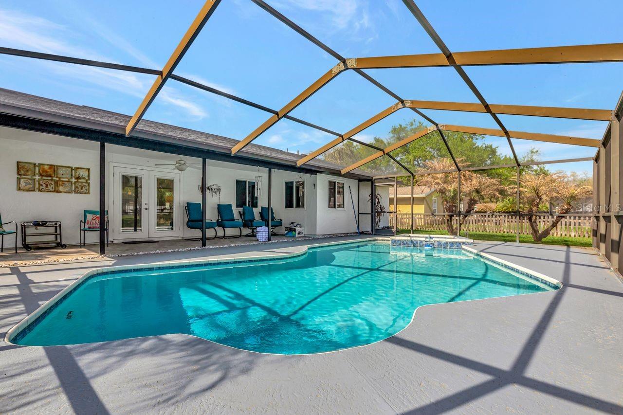 MANORS OF FOREST LAKES THE - Residential