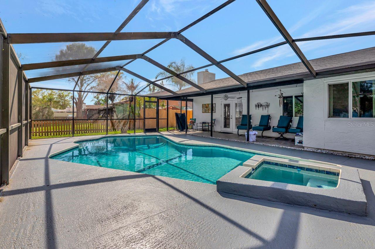 MANORS OF FOREST LAKES THE - Residential