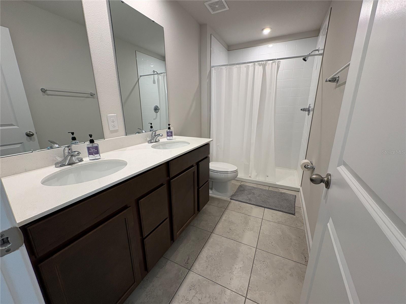 LAUREL GLEN - Residential