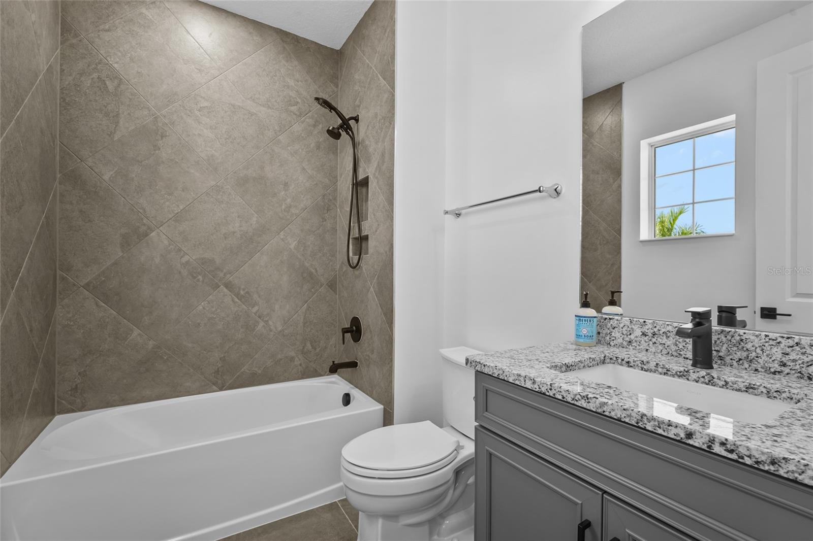 ISLES AT LAKEWOOD RANCH PH II - Residential