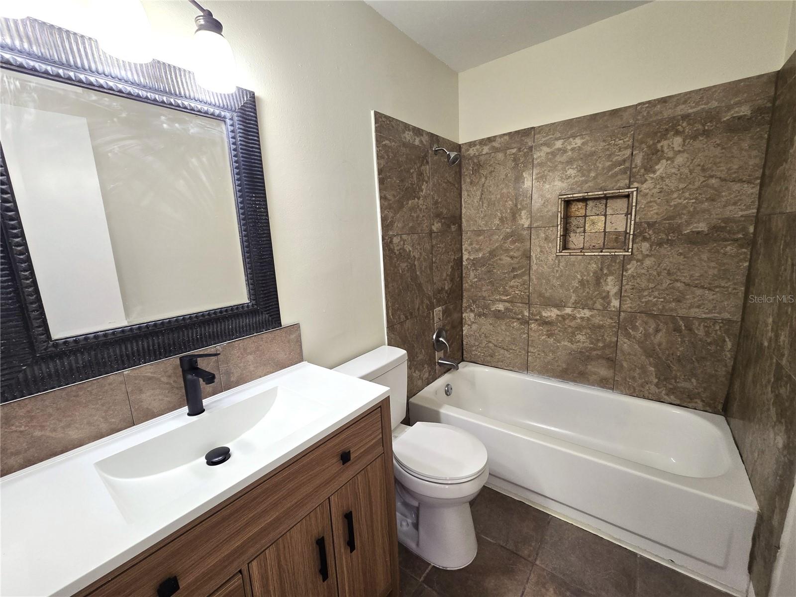 KENTWOOD PARK - Residential