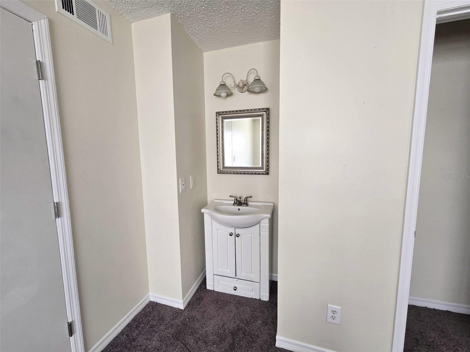 KENTWOOD PARK - Residential