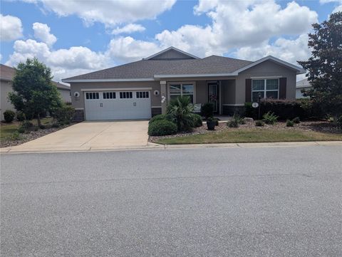 Photo of 9985 SW 88th Loop, Ocala, FL 34481 (MLS # OM724706)