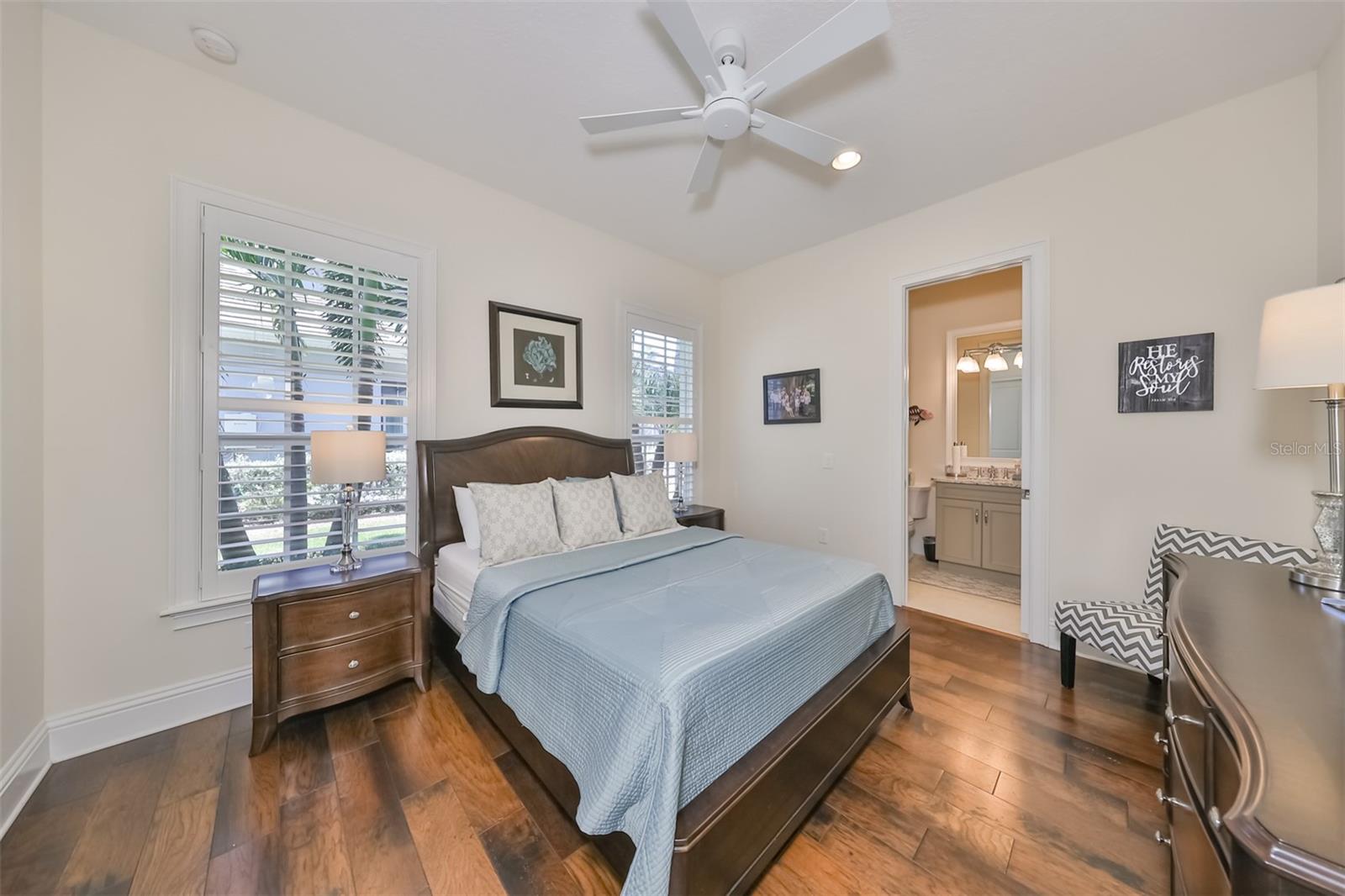 MIRABAY PH 2A-4 - Residential