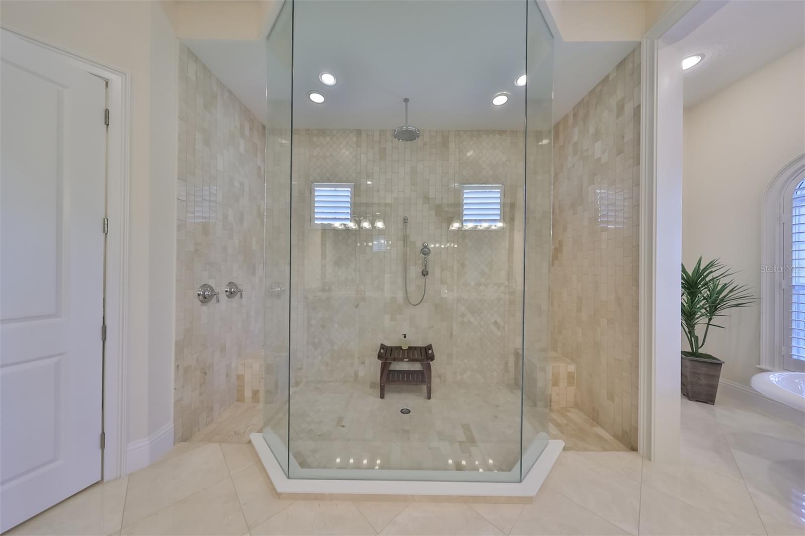 MIRABAY PH 2A-4 - Residential