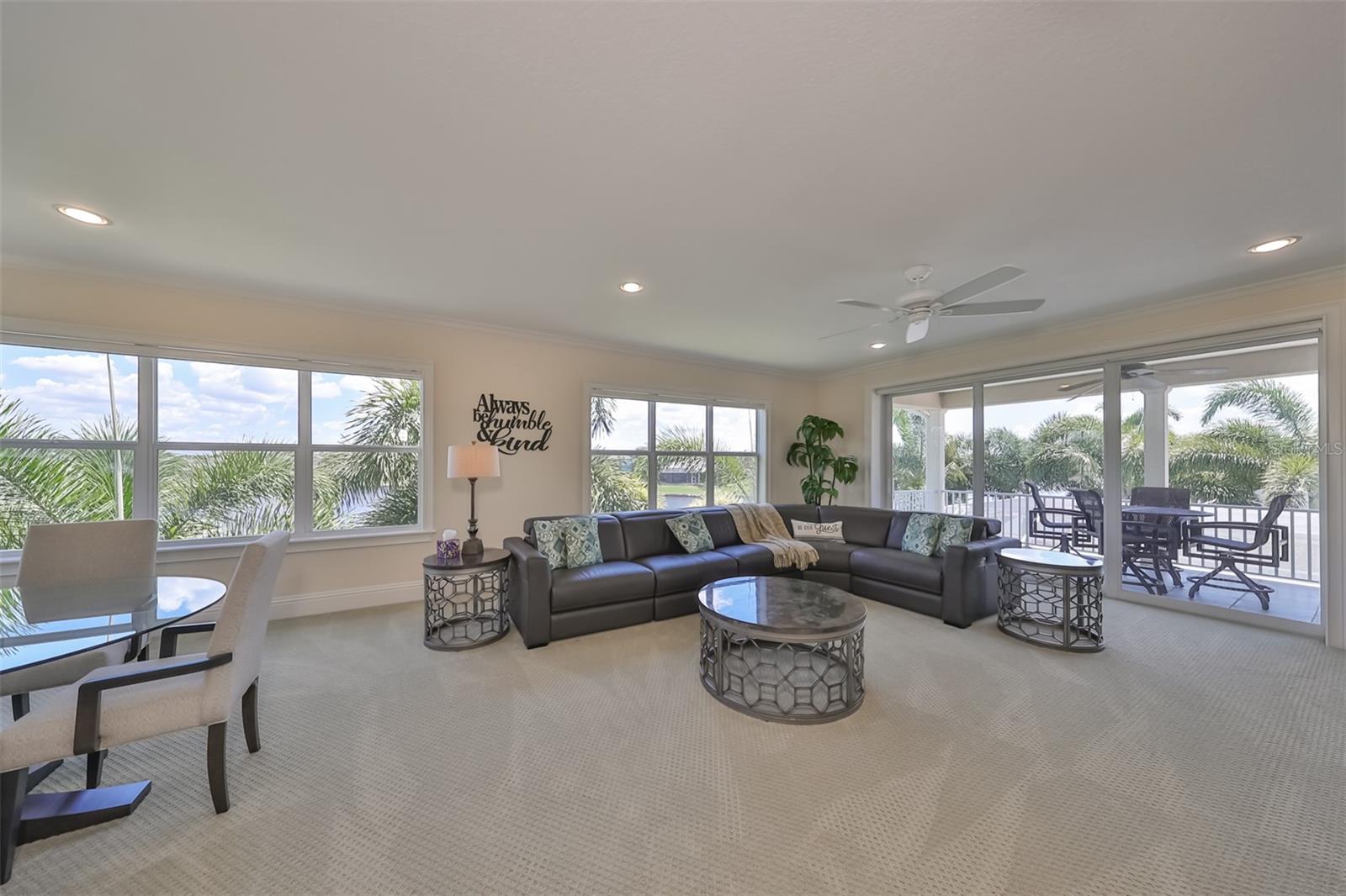 MIRABAY PH 2A-4 - Residential