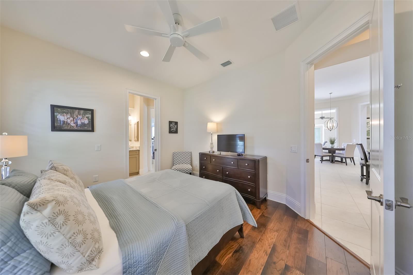 MIRABAY PH 2A-4 - Residential