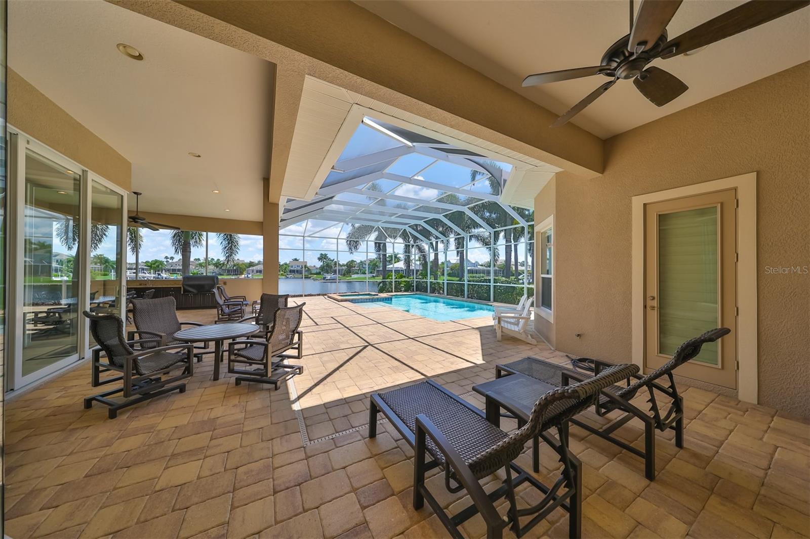 MIRABAY PH 2A-4 - Residential