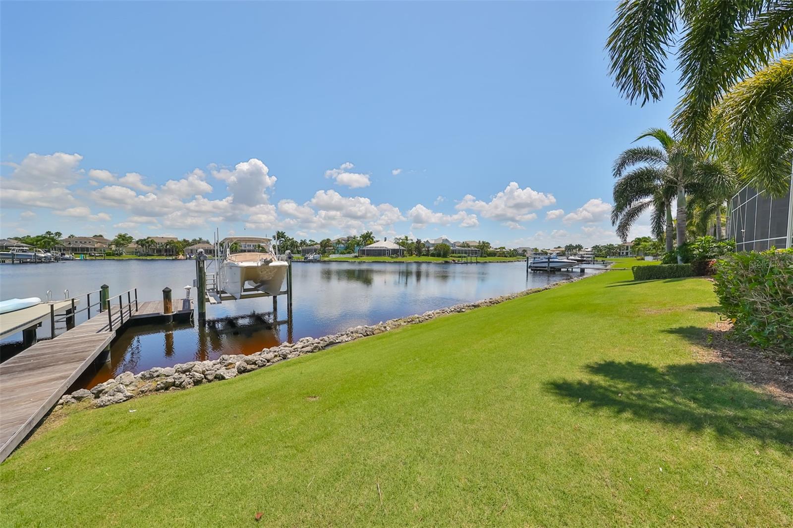 MIRABAY PH 2A-4 - Residential