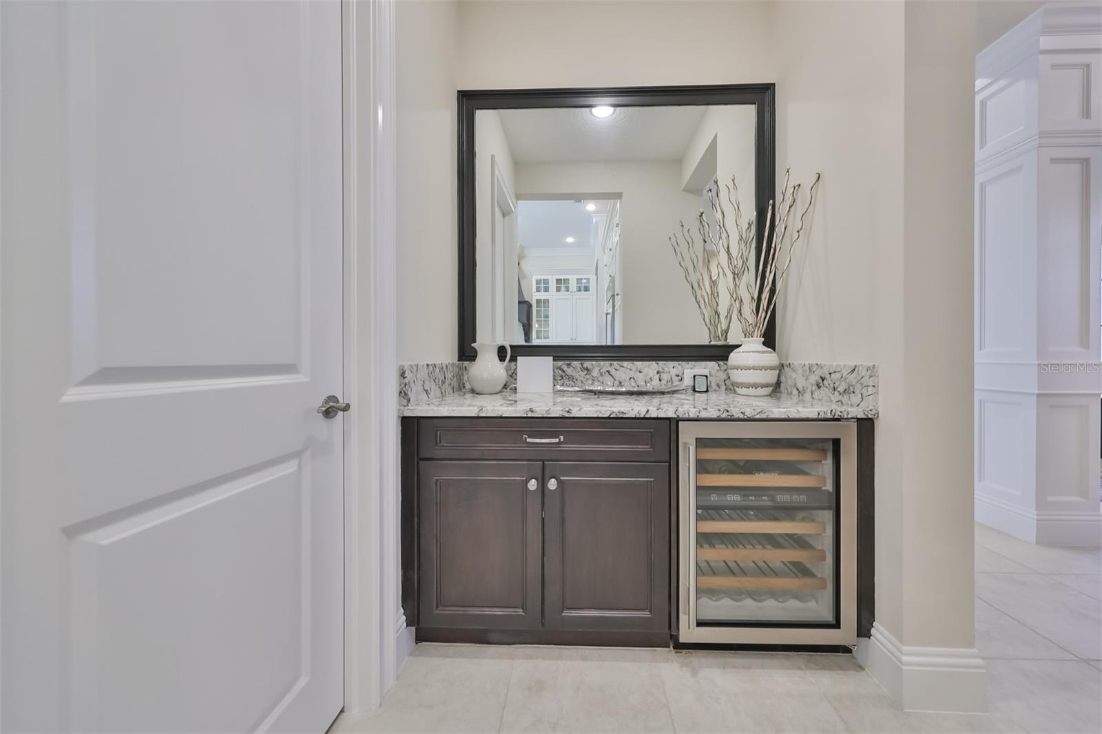 MIRABAY PH 2A-4 - Residential