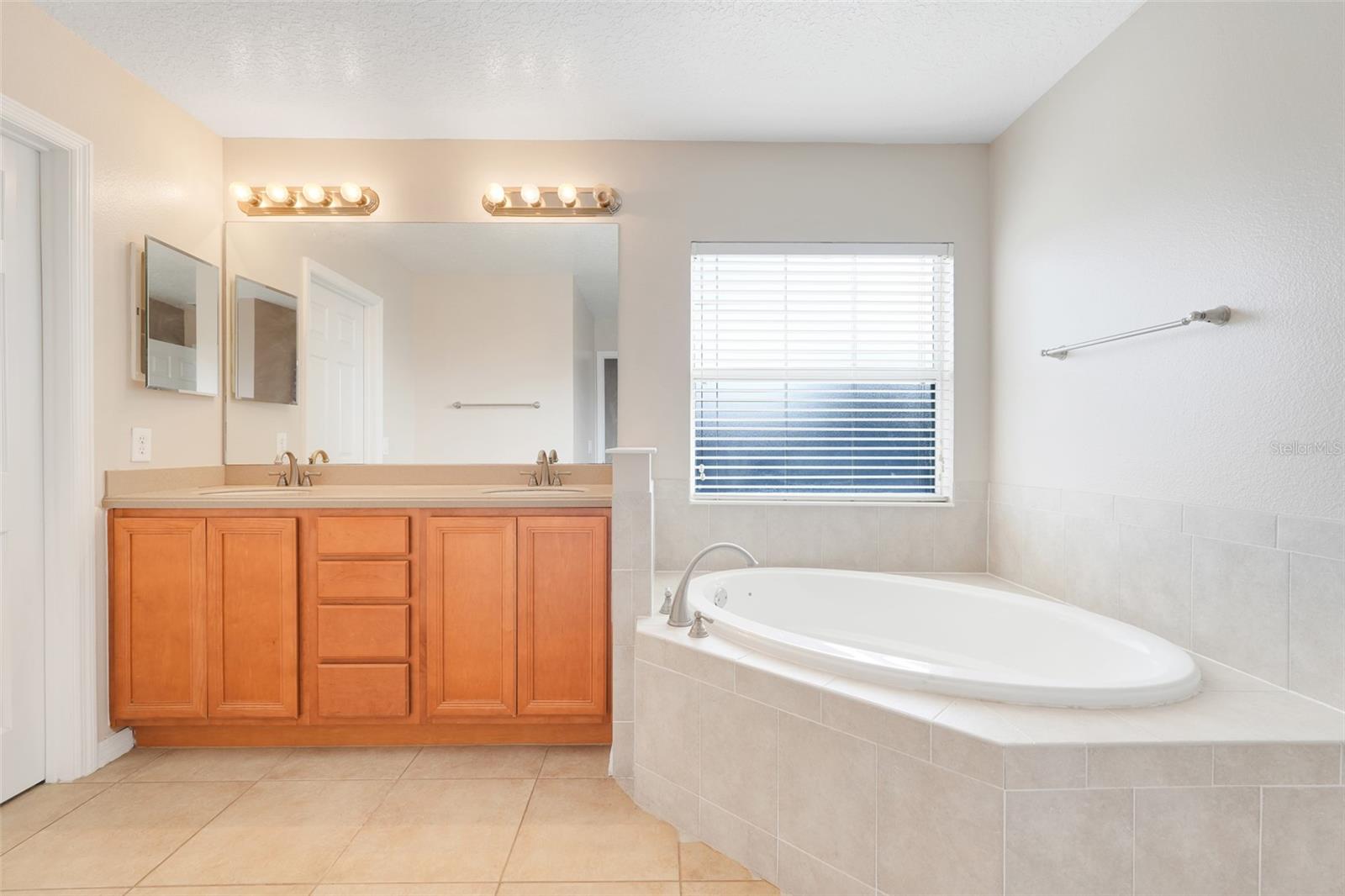 SOUTHERN FIELDS PH 02 - Residential Lease