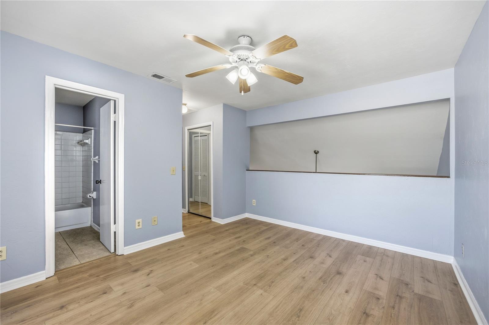 WOODSIDE VILLAS - Residential