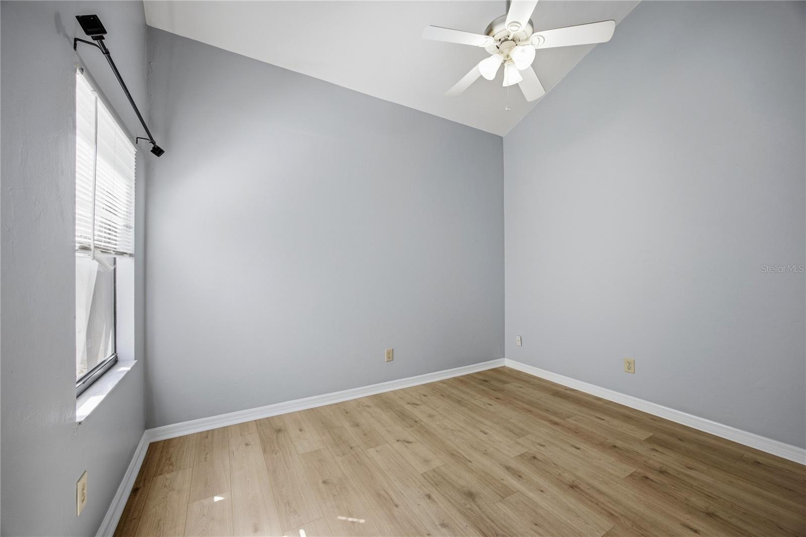 WOODSIDE VILLAS - Residential