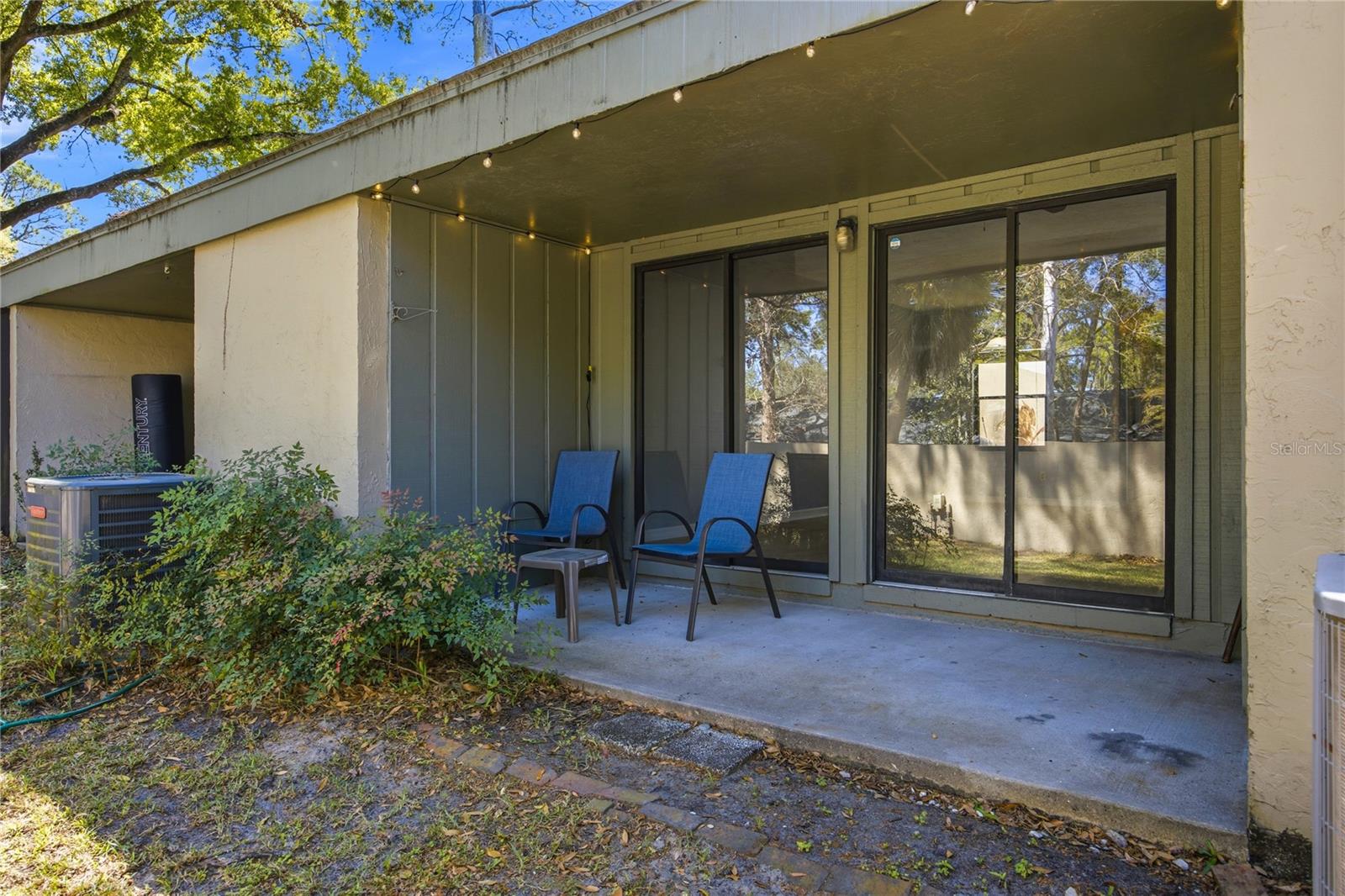 WOODSIDE VILLAS - Residential