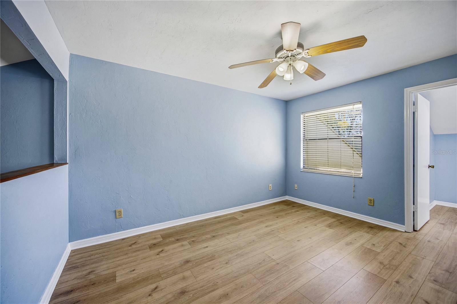 WOODSIDE VILLAS - Residential