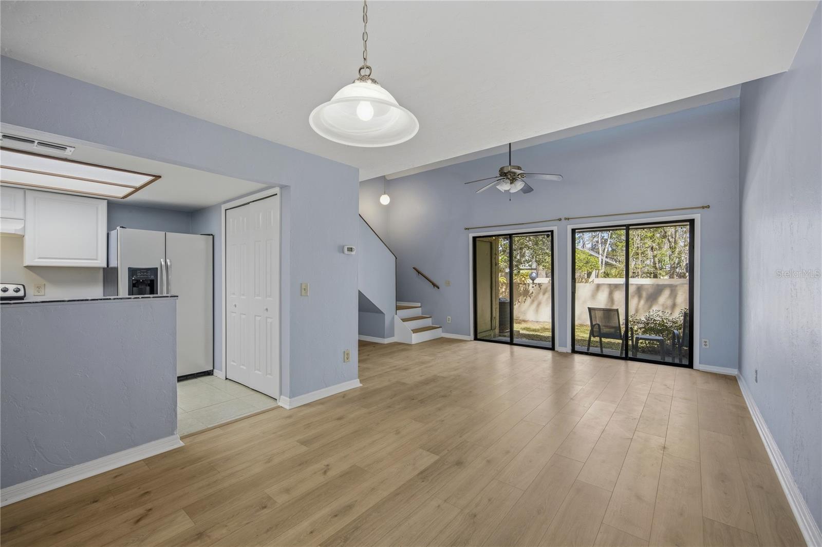 WOODSIDE VILLAS - Residential