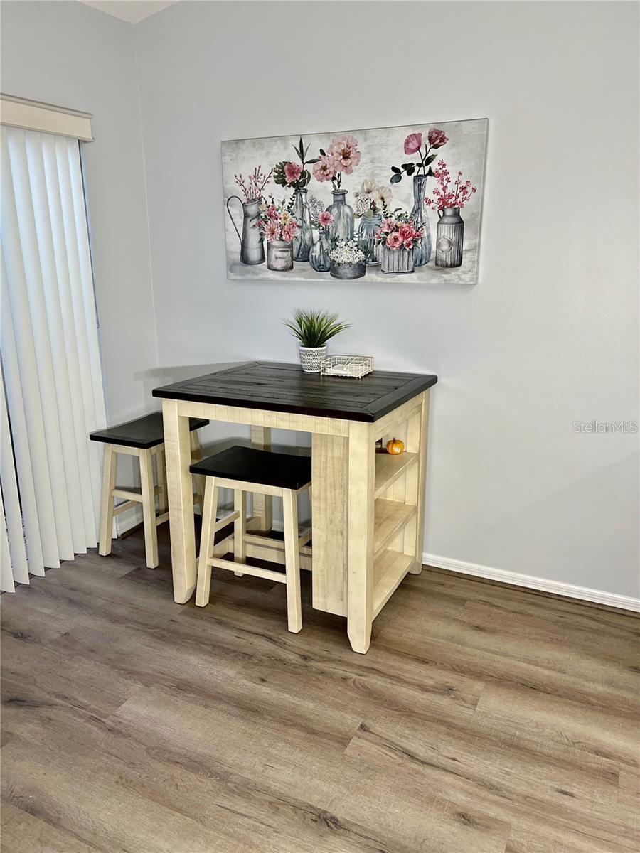 WOODLAKE VILLAS AT PALM-AIRE VI,VII&XI - Residential Lease