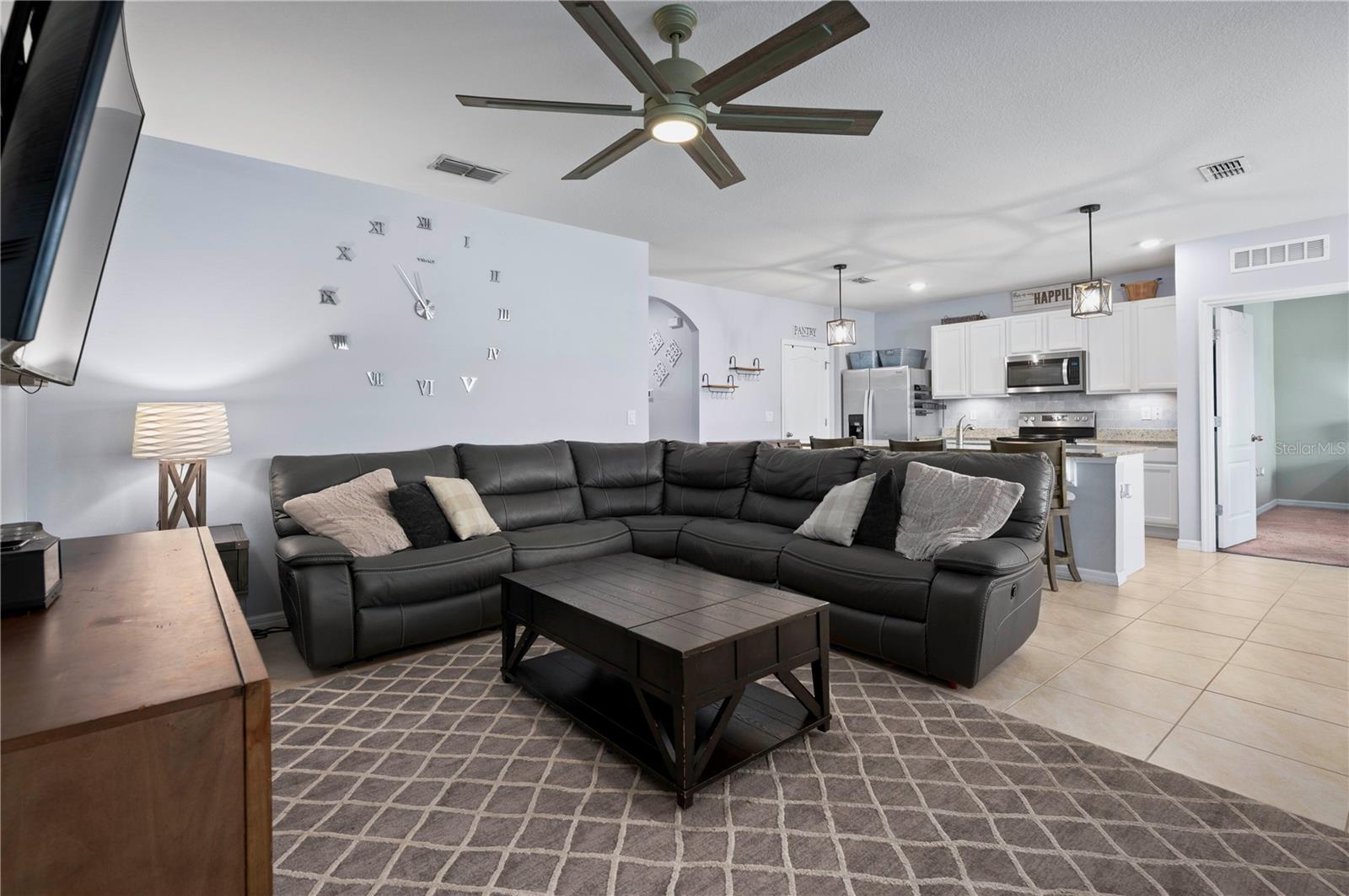 2000 WHITE PELICAN TERRACE