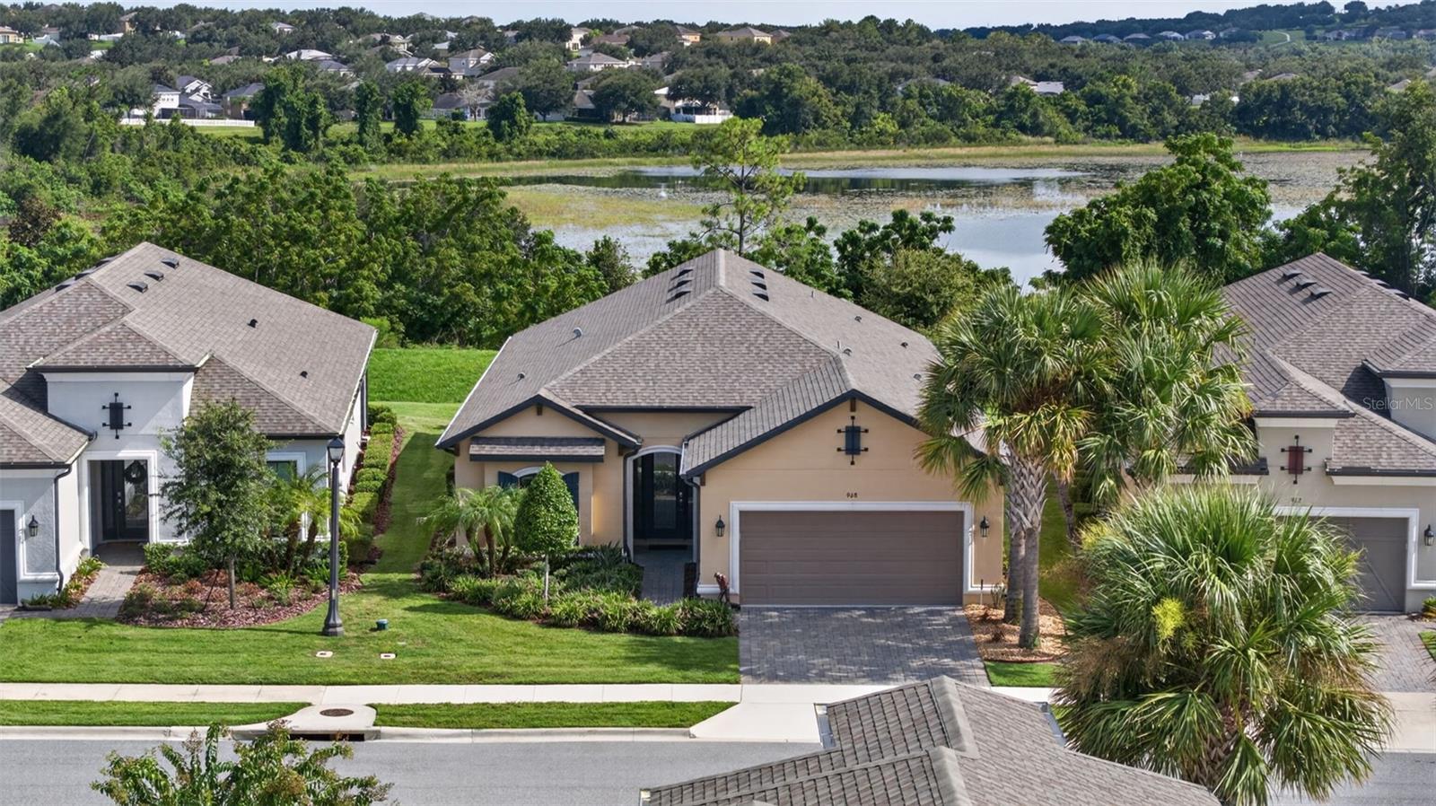 908 BRAEWOOD DRIVE