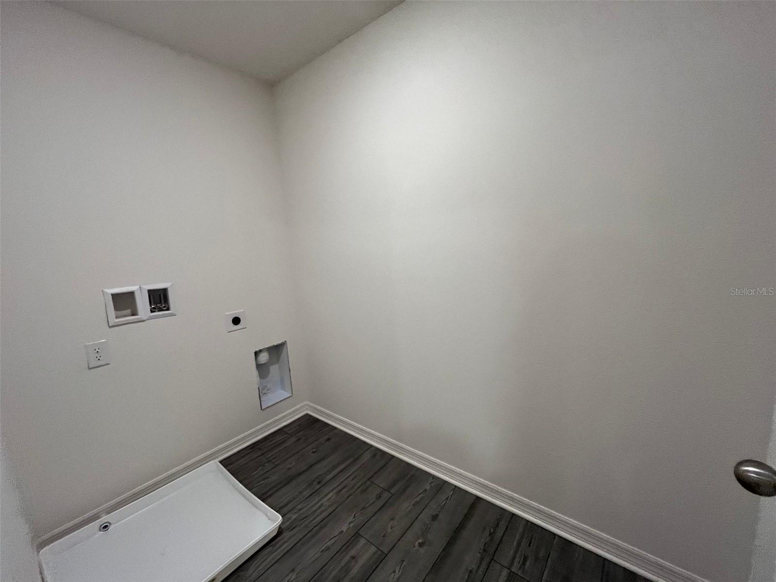 TUSCANY PRESERVE PHASE 4 - Residential Lease