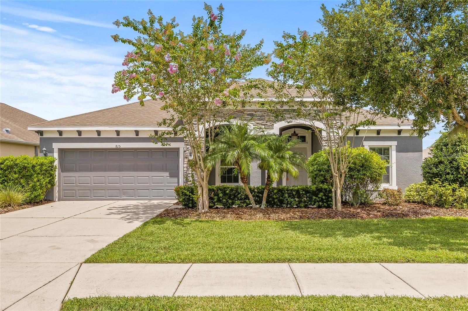 815 ROSEMARY CIRCLE